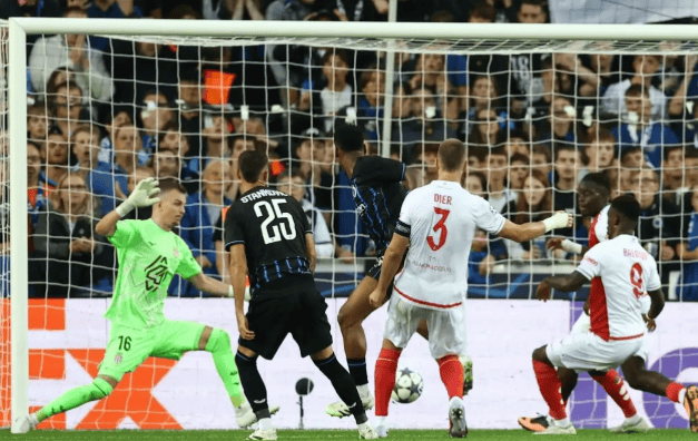 法甲劲旅欧冠崩盘吞4弹！巴萨旧将破门是唯一安慰？