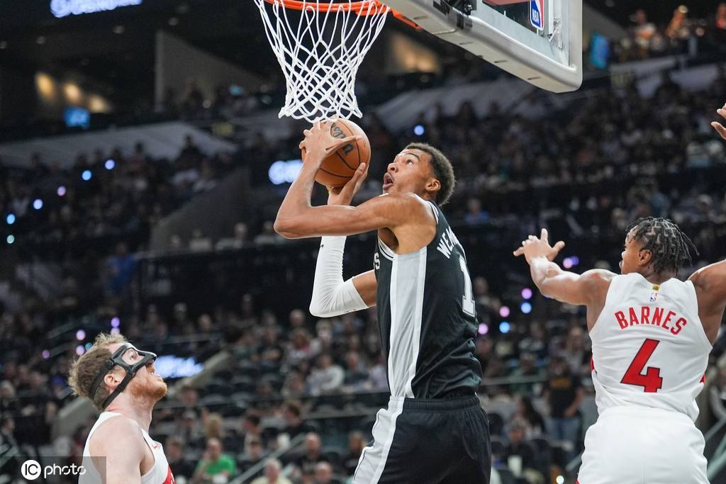 马刺开季雄起不只靠文班？后GDP时代阴霾终于退散